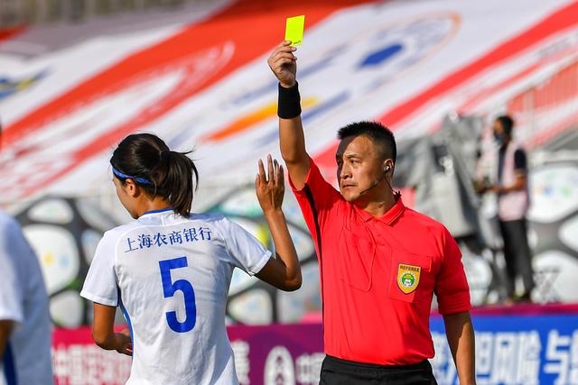 广厦男篮和朱俊龙续约3年 球队今夏遇到了较为严重的资金问题